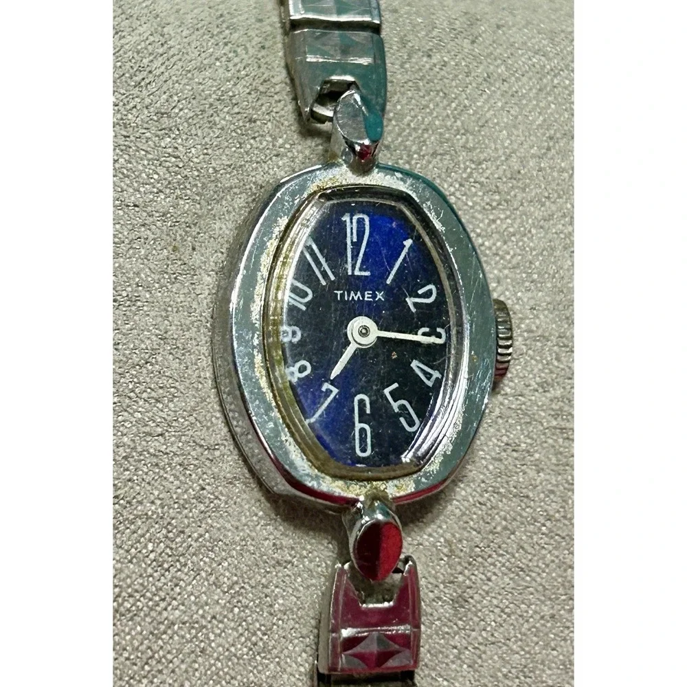 Timex Women's Silver Toned Bracelet Band Blue Dial Analog Watch Wind Up Read